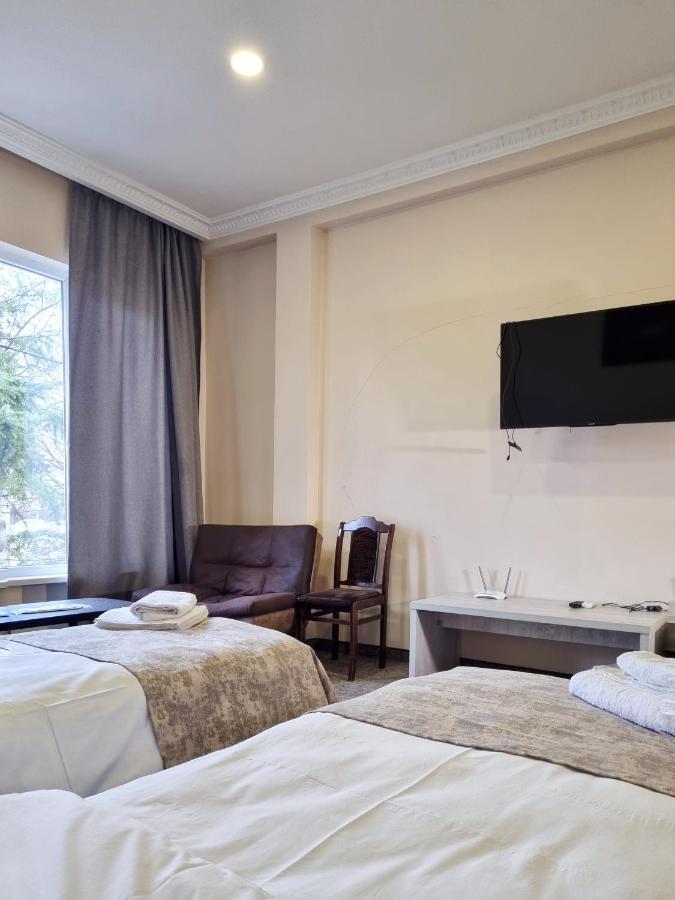 Rail Hotel Tbilisi Buitenkant foto